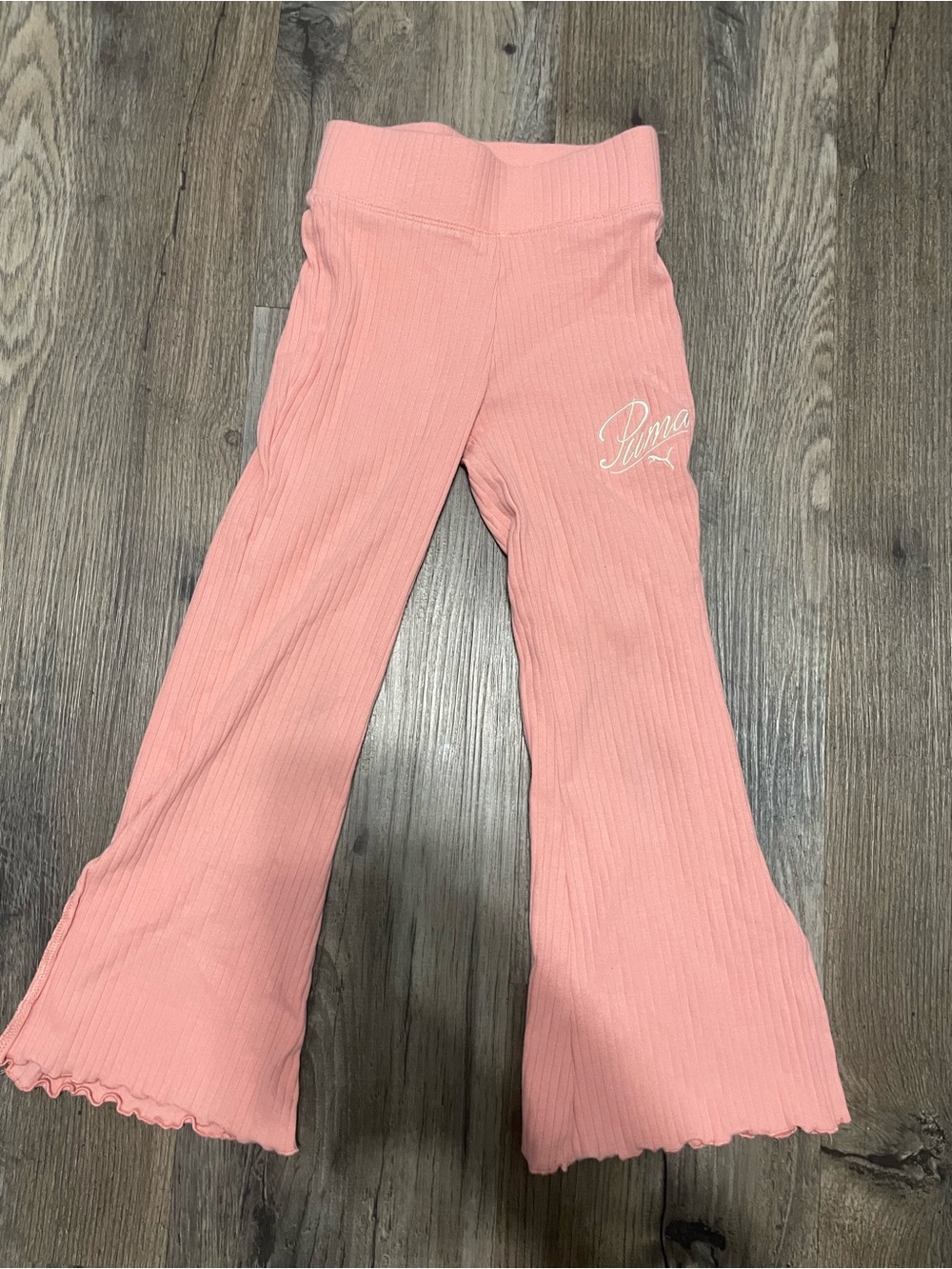 Puma girls Pink Ribbed Flared Leggings size 4
